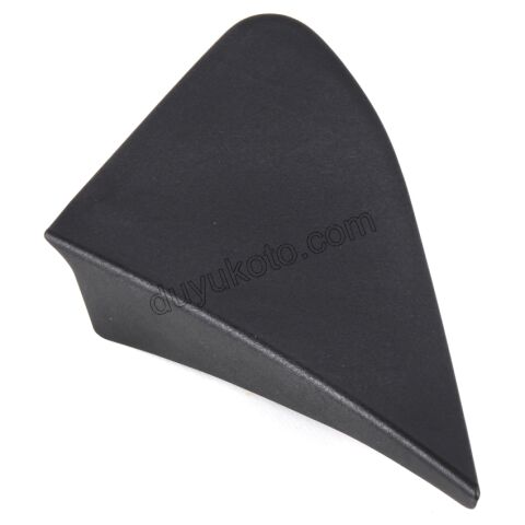 Ön Çamurluk Sol Üst Üçgen Kapak P107 C1