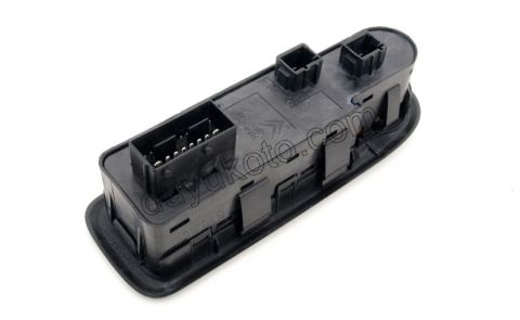 Ön Cam Açma Anahtarı Sol (Sürücü) P3081 4 LU