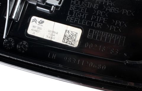 Citroen C4 Stop Lambası Sol İç (Bagaj Kapağı) 2020/2024