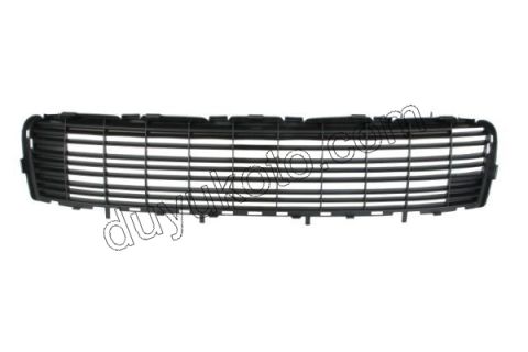 Ön Tampon Izgarası Orta İç P30081 KROM- (7422.87 ICINDE TAKILI )