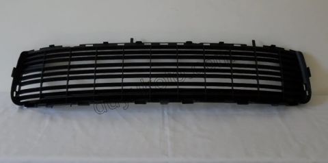 Ön Tampon Izgarası Orta İç P30081 KROM- (7422.87 ICINDE TAKILI )