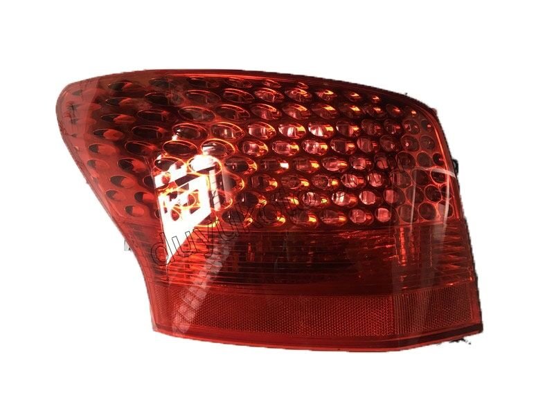 Peugeot 407 SW Stop Lambası Sol Dış (Çamurlukta) 2008>