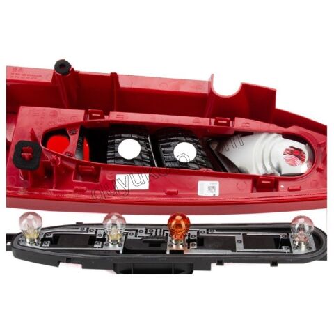 Peugeot Partner Stop Lambası Sağ (Bagaj Tek Kapak Yukarı Açılır) 2008-2012