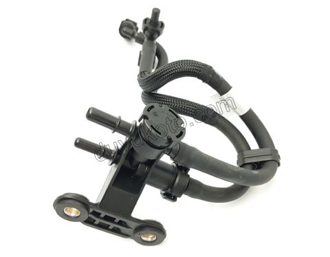 HORTUM YAKIT POMPA UZERI 3LU BXR3 EURO5