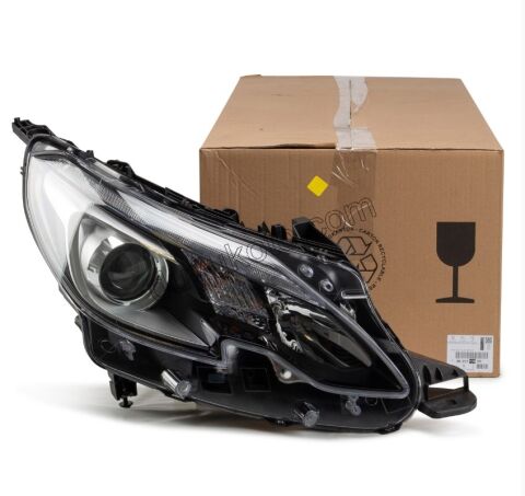 Peugeot 2008 Far Sağ MERCEK+ SIYAH ISLEME+ 2013/2016